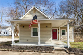 Chestnut St 3 Bedroom House in Historic Loveland